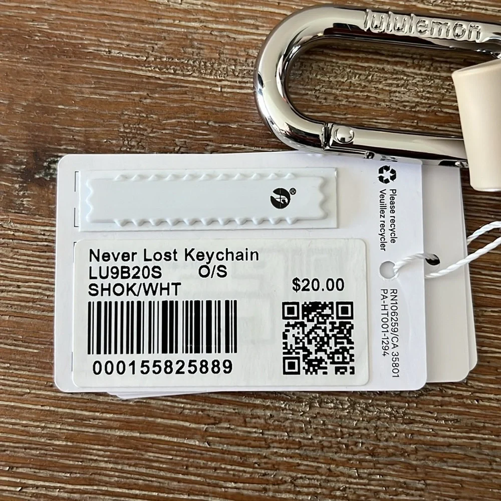 lululemon athletica Never Lost Keychain NWT - Picture 2 of 4
